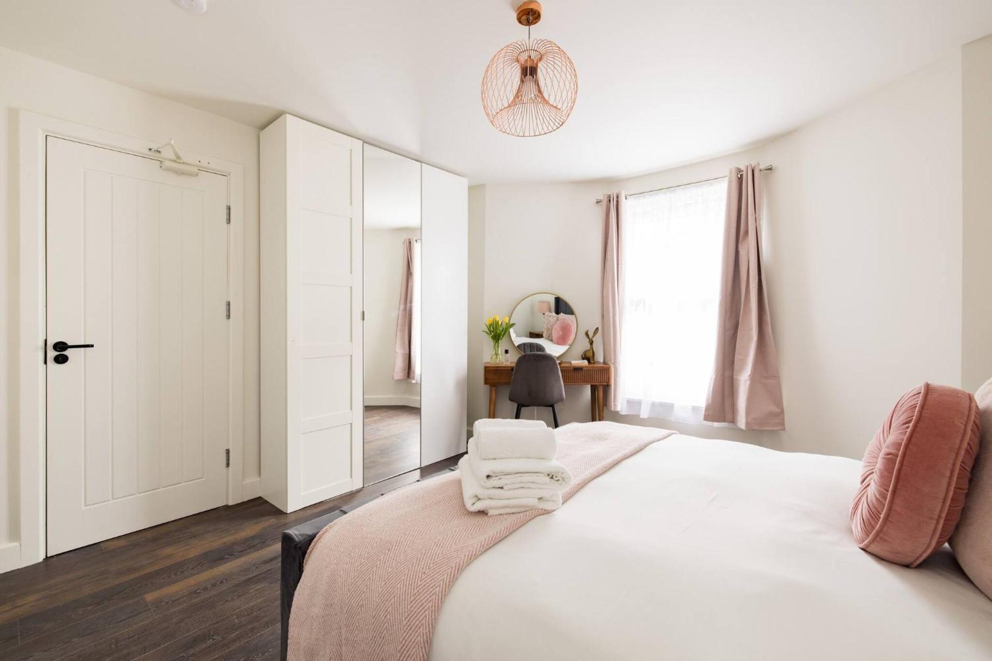 לונדון Wild Roses Serviced Apartments - Chelsea מראה חיצוני תמונה
