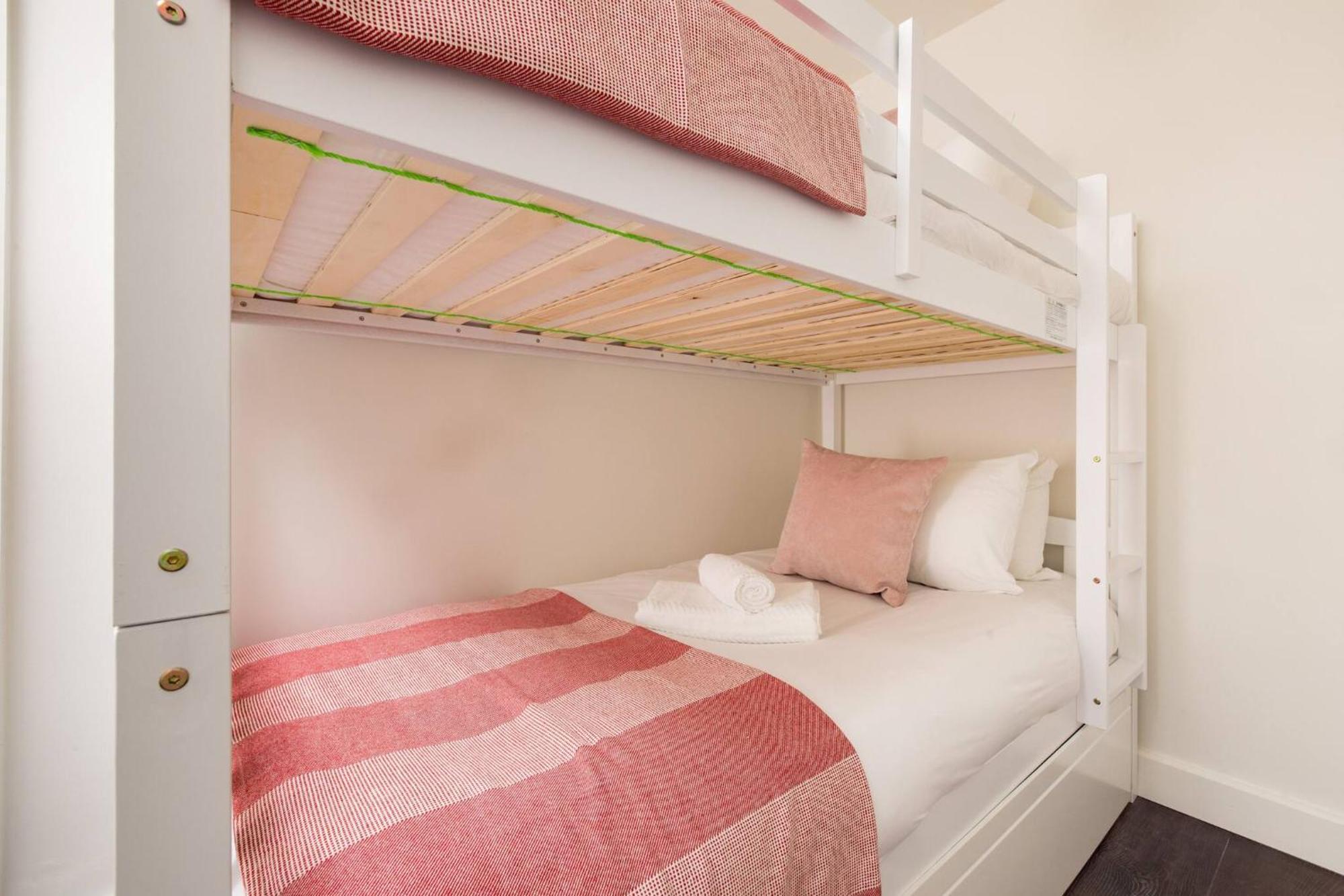 לונדון Wild Roses Serviced Apartments - Chelsea מראה חיצוני תמונה