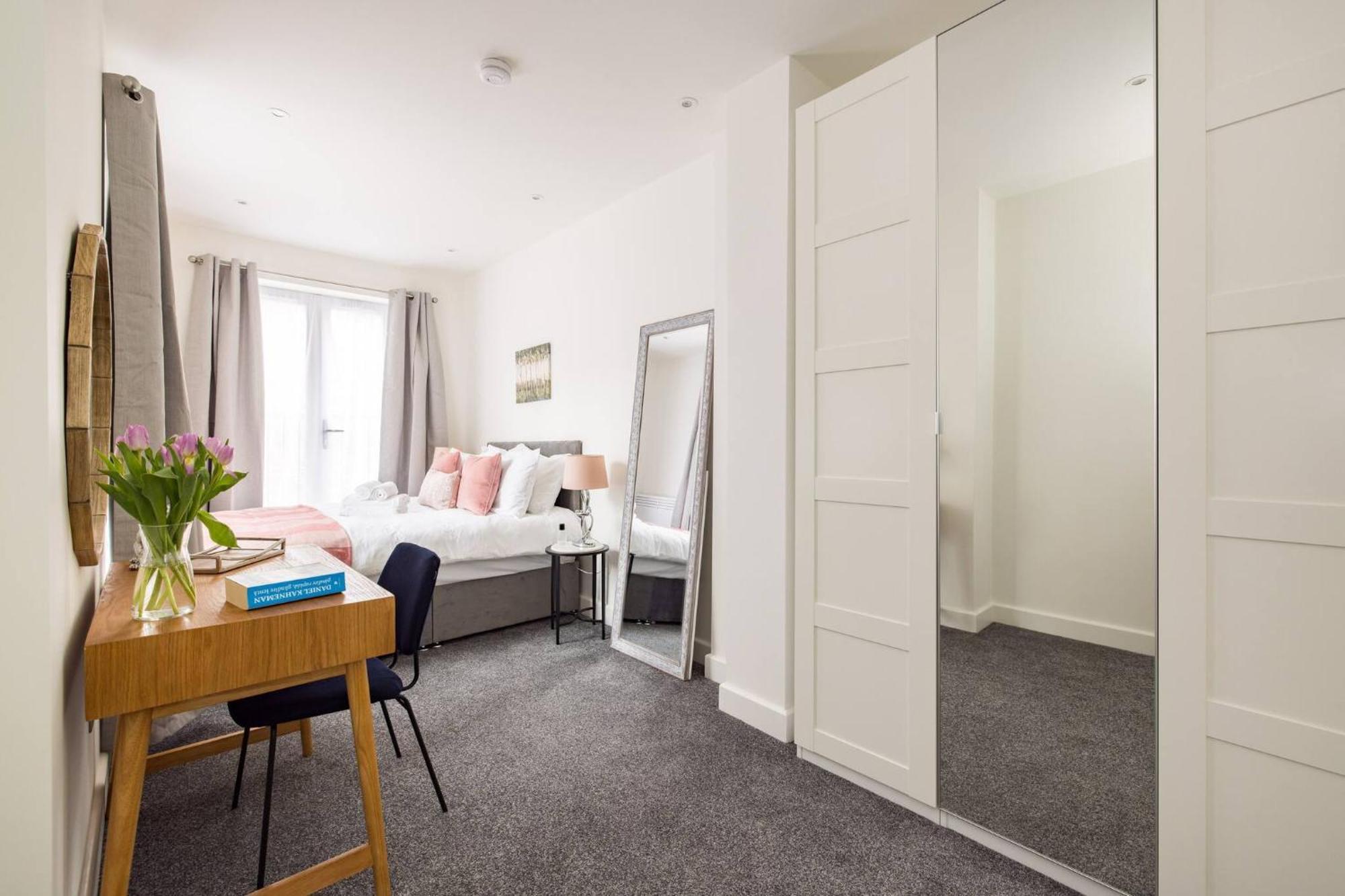 לונדון Wild Roses Serviced Apartments - Chelsea מראה חיצוני תמונה